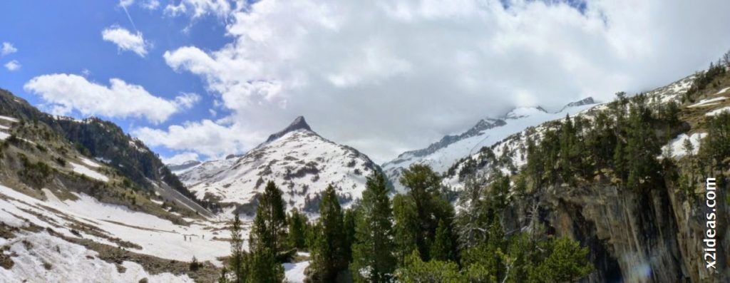 Panorama 10 001 1024x397 - Pisando nieve por Aigualluts, Valle de Benasque