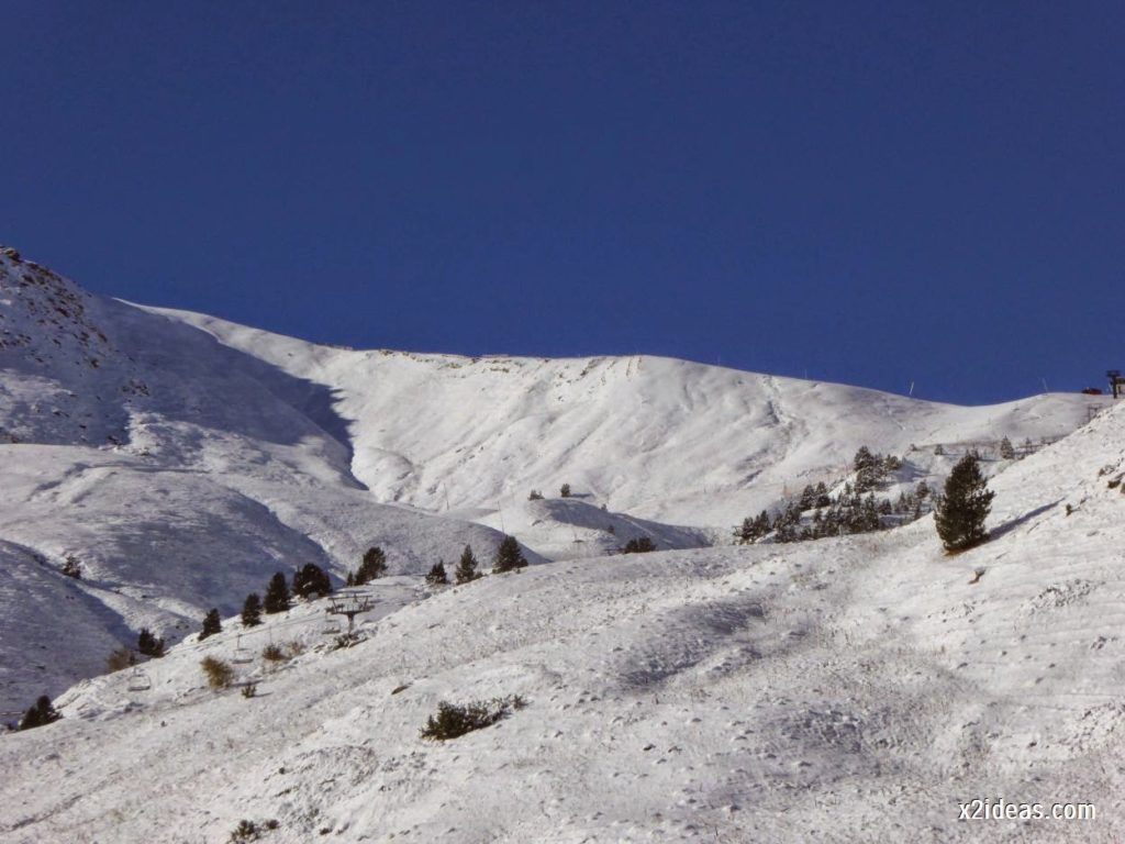 P1040485 1 1024x768 - La primera: Gallinero, Cerler, empezamos temporada de esquís.