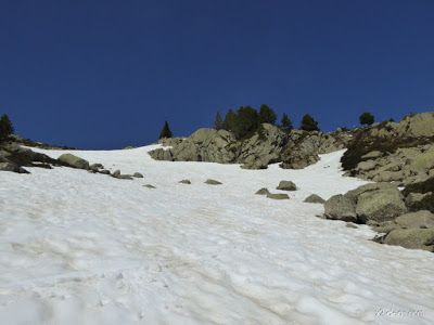 P1130415 - En Junio se puede esquiar en el Valle de Benasque.