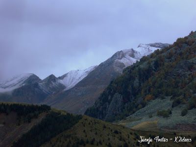 P1160716 - Finaliza septiembre con nevada en las cimas del Valle de Benasque.
