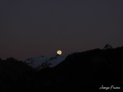 P1310297 - Jugando con la Luna, Valle de Benasque
