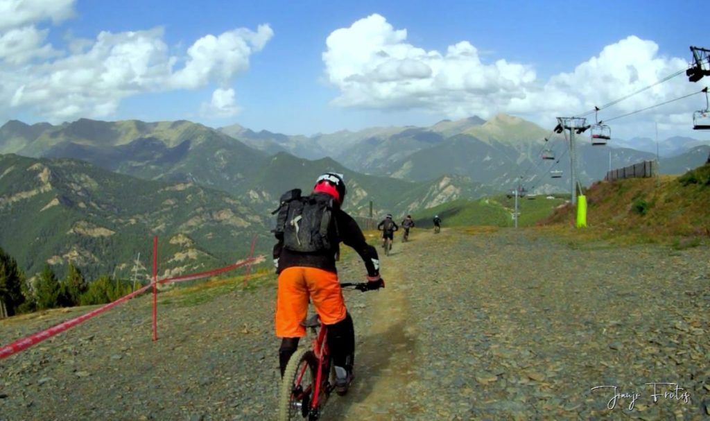 Captura de pantalla 2019 09 16 a las 14.56.45 1024x607 - De Bike Park por Andorra.