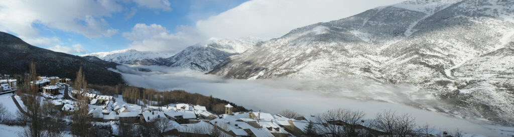 Panorama sin titulo1 1024x273 - Detalles de nieve en Cerler