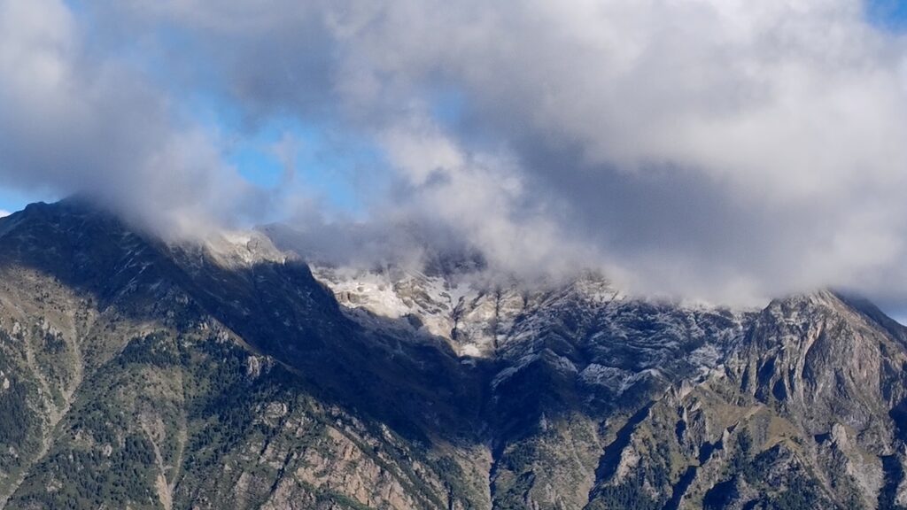 Otoño se inicia con nevadas en el Valle de Benasque y Cerler.