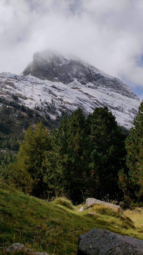 Otoño se inicia con nevadas en el Valle de Benasque y Cerler.